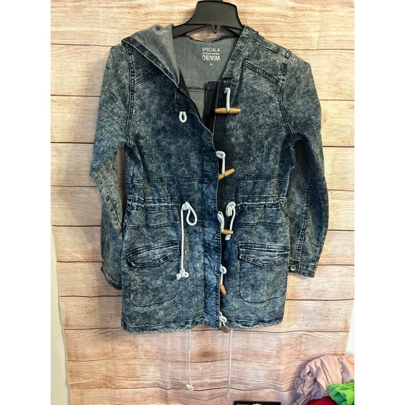 Lion‎ painted denim jacket - Picture 1 of 4